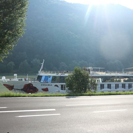Romantikhaus Hufschmiede Hotel Engelhartszell Buitenkant foto